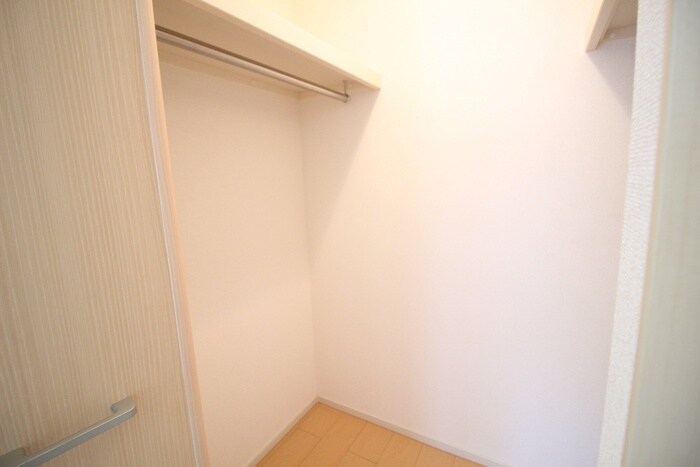 物件内観写真11　(収納)