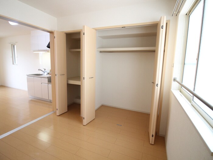 物件内観写真11　(収納)