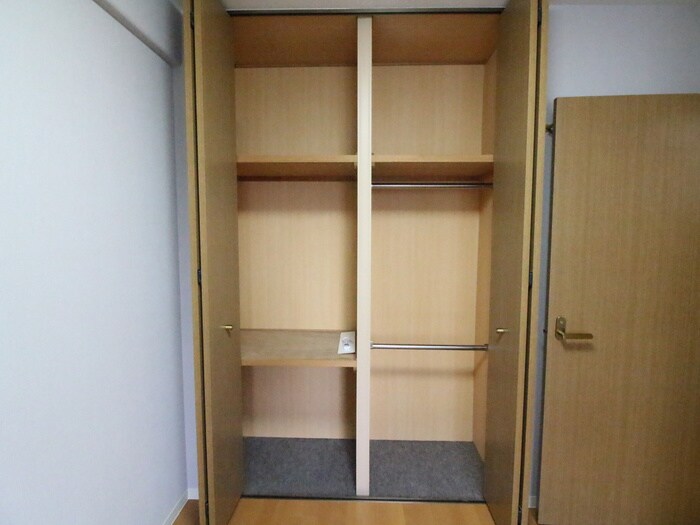物件内観写真13　(収納)