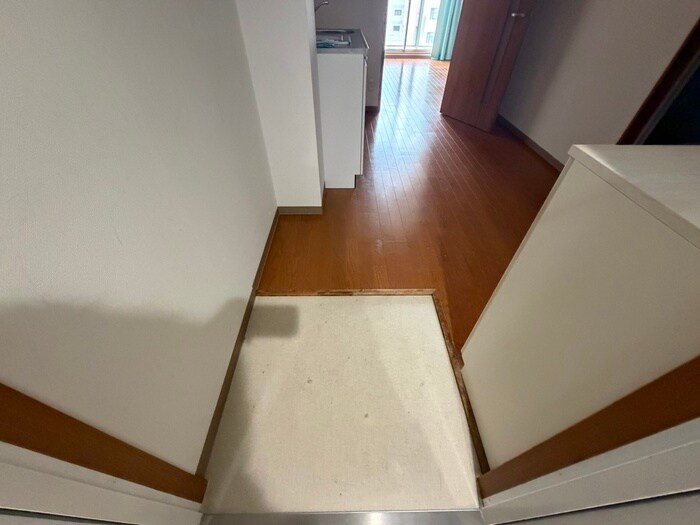 物件内観写真16　(玄関)