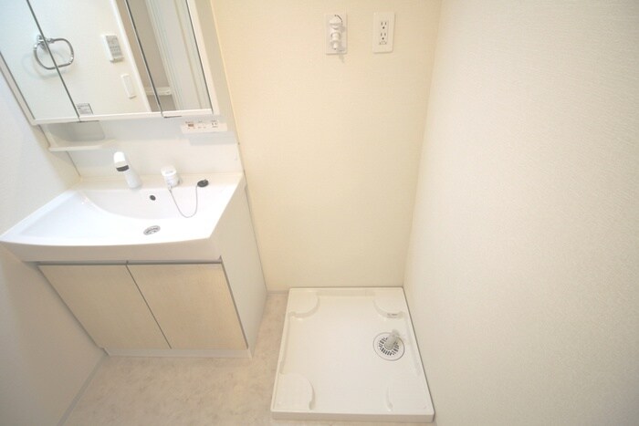 物件内観写真17　(洗濯機置場)