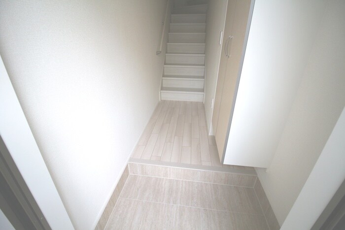 物件内観写真20　(玄関)