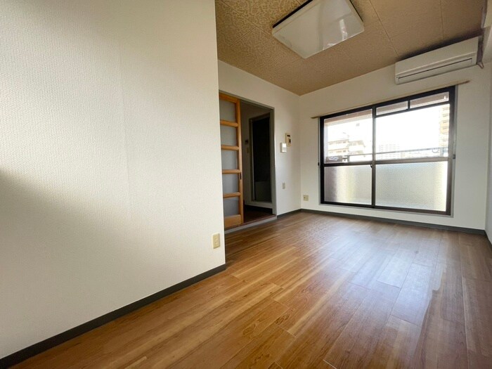 物件内観写真8　(居室)