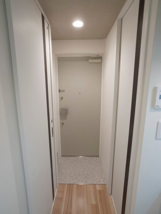 物件内観写真18　(玄関)