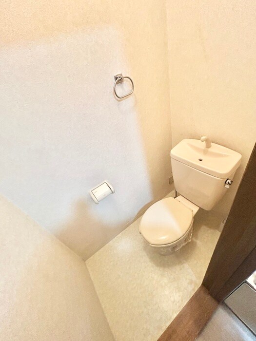 物件内観写真9　(トイレ)