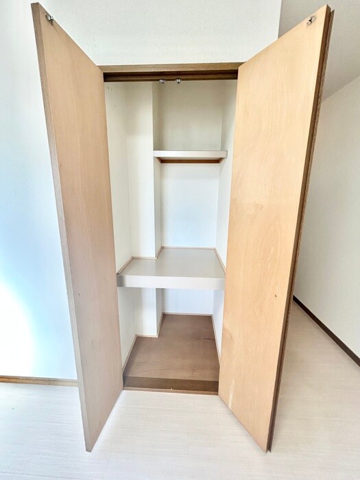 物件内観写真12　(収納)
