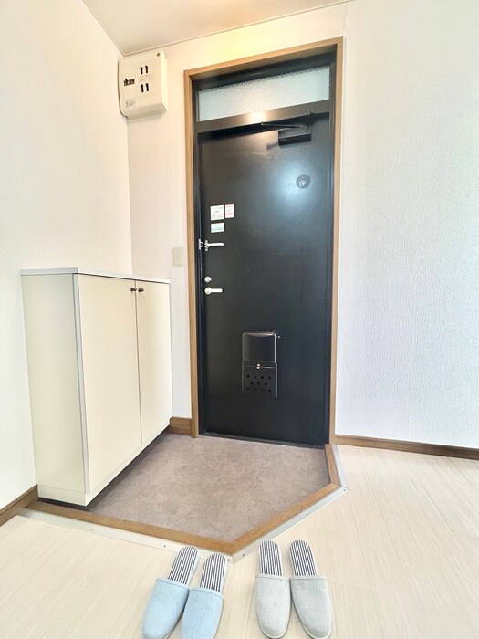 物件内観写真14　(玄関)