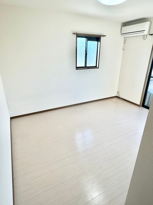物件内観写真18　(居室)