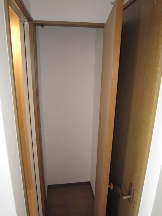 物件内観写真13　(収納)