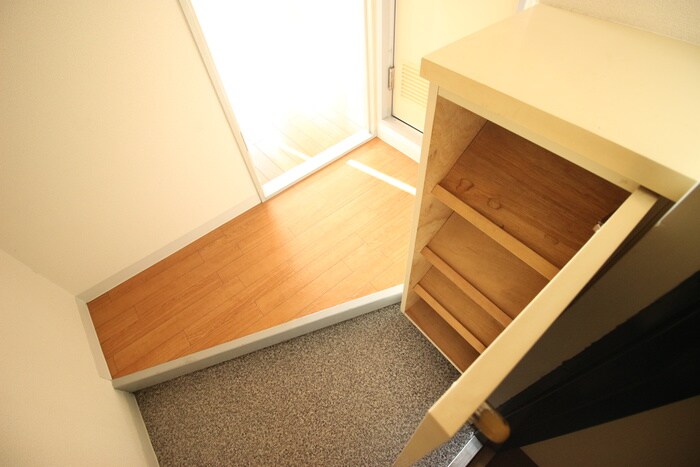 物件内観写真17　(玄関)