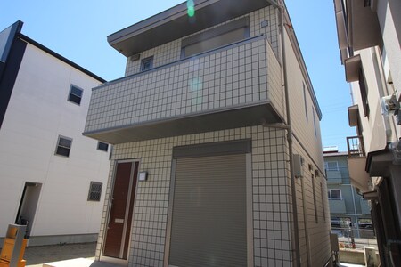 総持寺駅前町戸建貸家外観写真