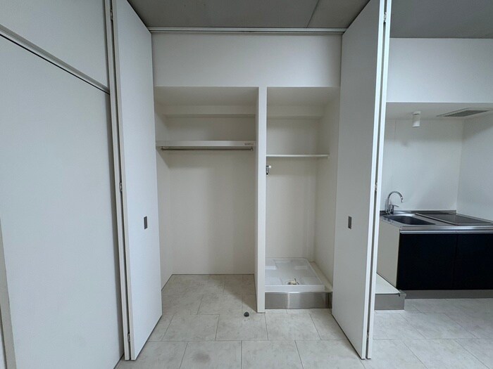 物件内観写真16　(収納)