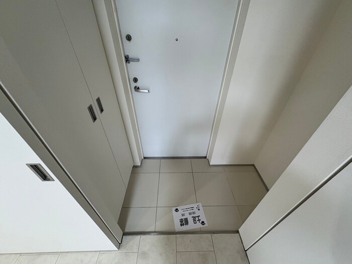 物件内観写真17　(玄関)