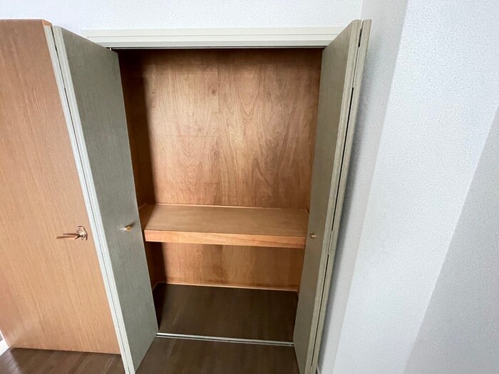 物件内観写真13　(収納)