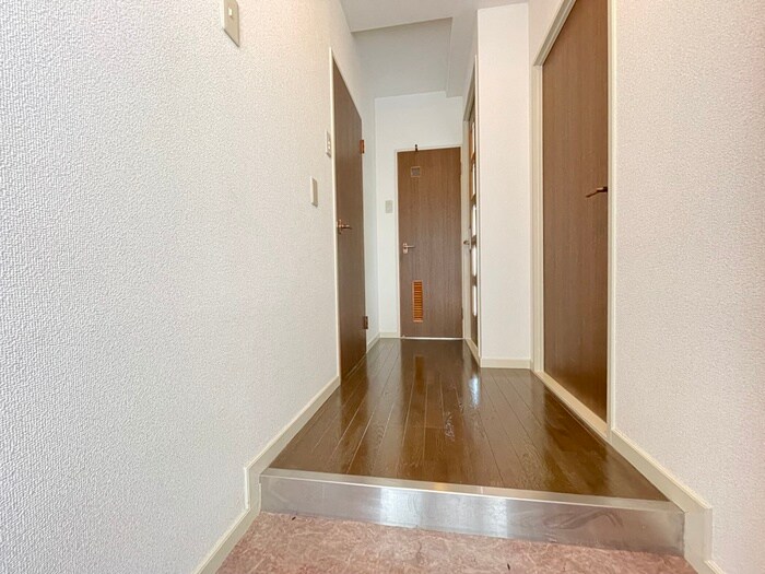 物件内観写真17　(廊下)