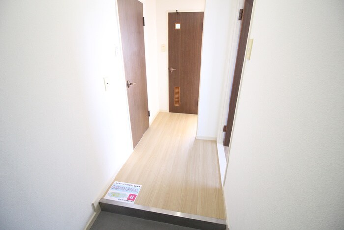 物件内観写真19　(廊下)