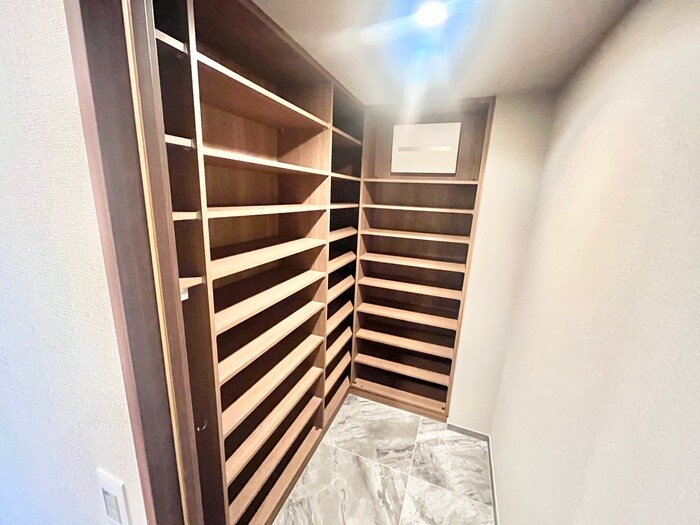 物件内観写真19　(靴箱)