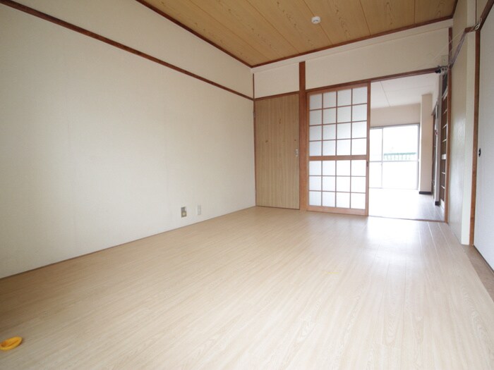 物件内観写真8　(居室)