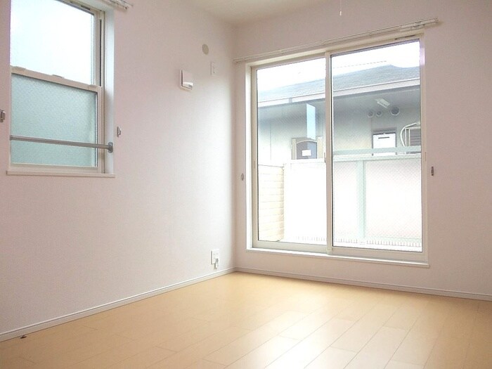 物件内観写真12　(居室)