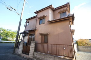 玉津町出合戸建外観写真