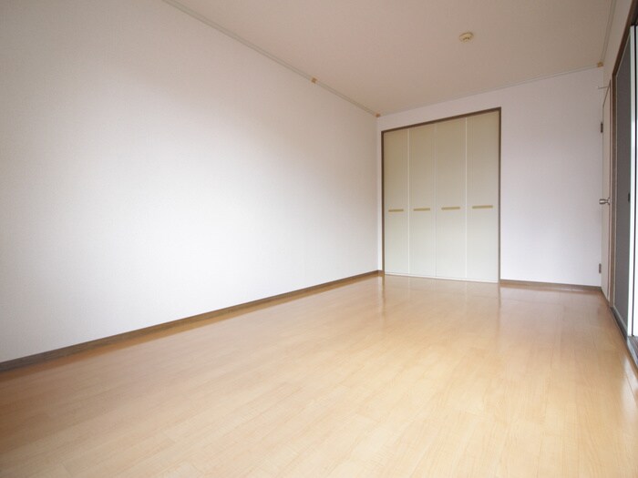 物件内観写真4　(居室)