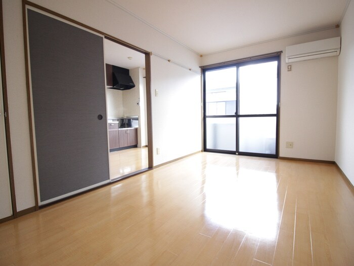 物件内観写真5　(居室)