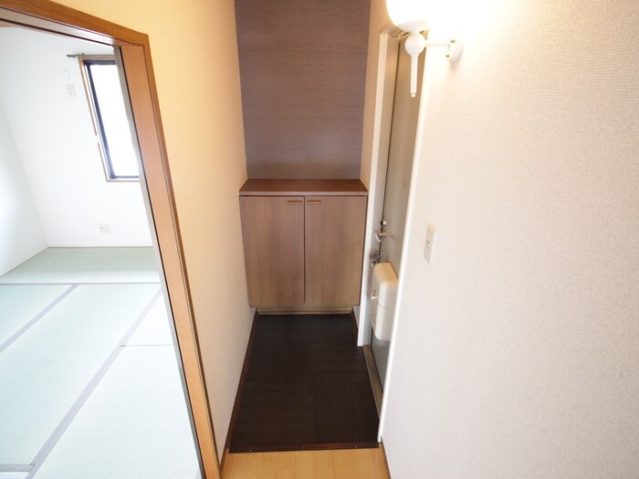 物件内観写真11　(玄関)