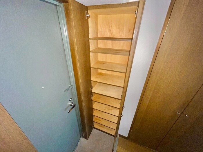 物件内観写真8　(靴箱)