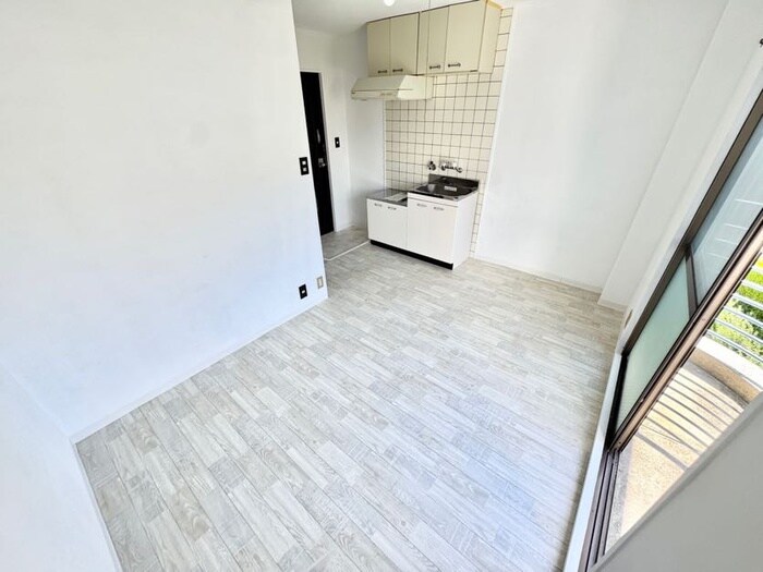 物件内観写真6　(居室)