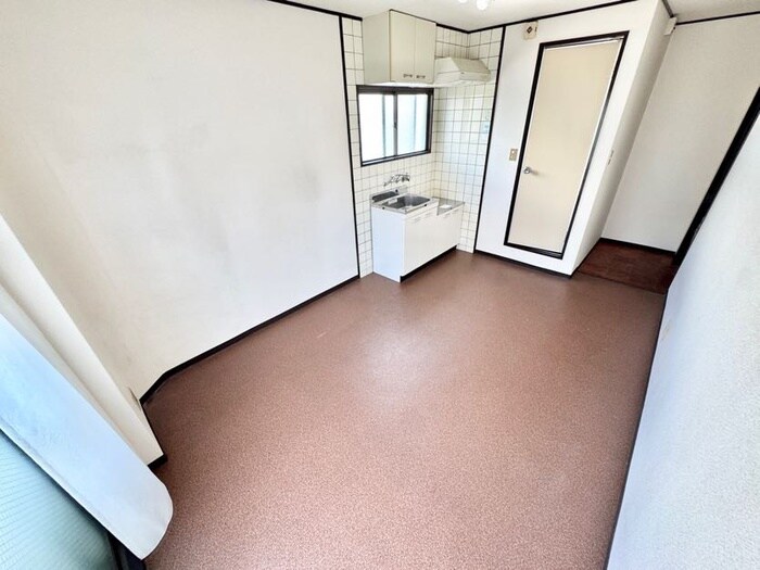 物件内観写真8　(居室)