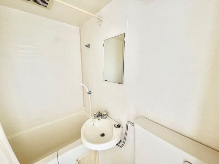 物件内観写真9　(洗面)