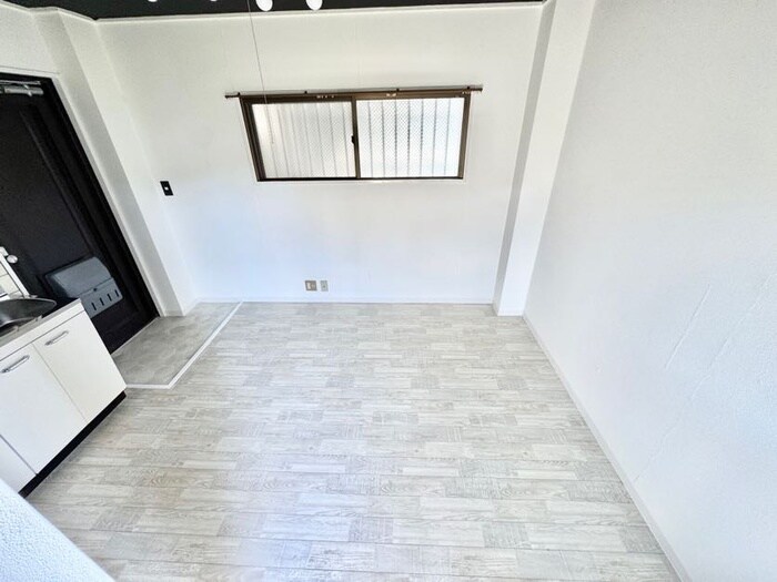 物件内観写真15　(居室)