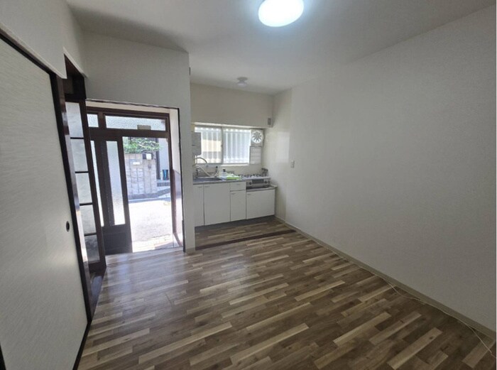 物件内観写真10　(廊下)