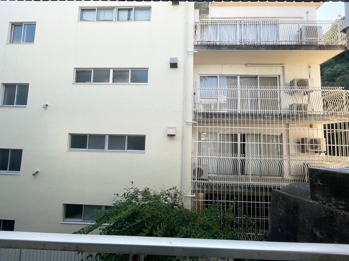 物件内観写真16　(室内からの展望)