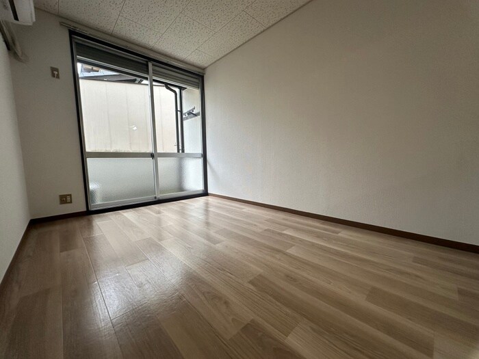 物件内観写真14　(居室)