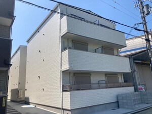Act 江坂外観写真