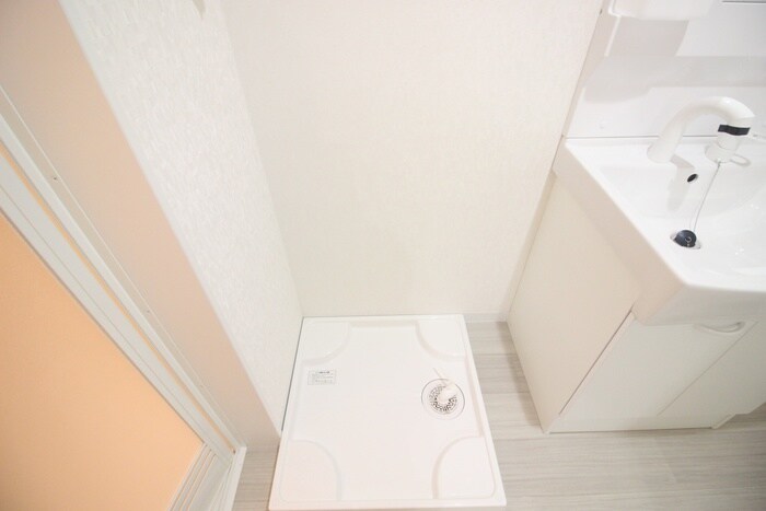 物件内観写真18　(洗濯機置場)