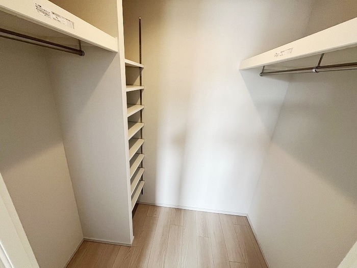 物件内観写真16　(収納)