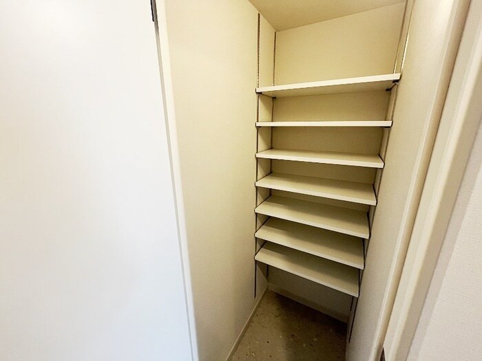 物件内観写真18　(靴箱)