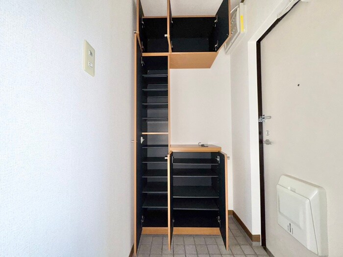 物件内観写真14　(靴箱)
