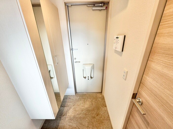 物件内観写真21　(玄関)