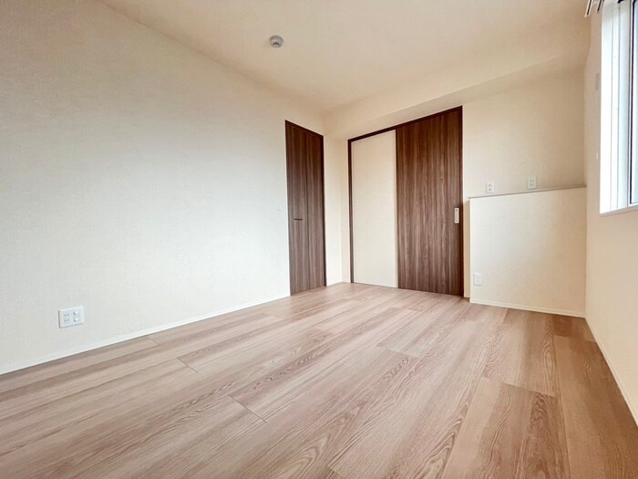 物件内観写真8　(居室)