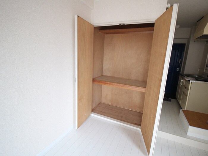 物件内観写真12　(収納)
