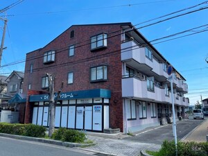 ロイヤルガ－デン外観写真