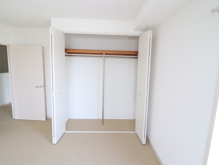物件内観写真15　(収納)
