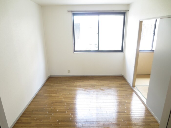 物件内観写真12　(居室)