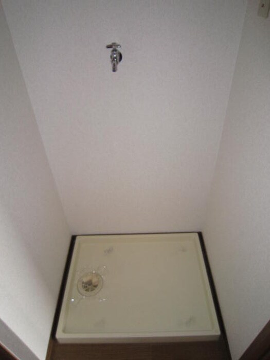 物件内観写真17　(洗濯機置場)