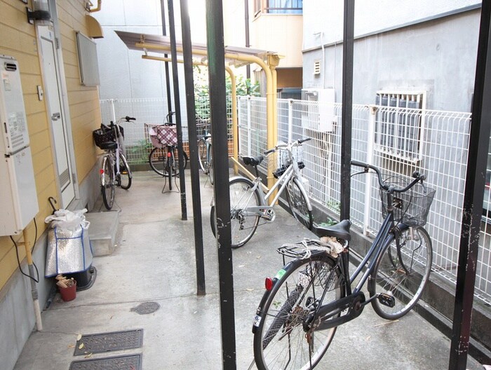 マスコット・コーポの駐輪場