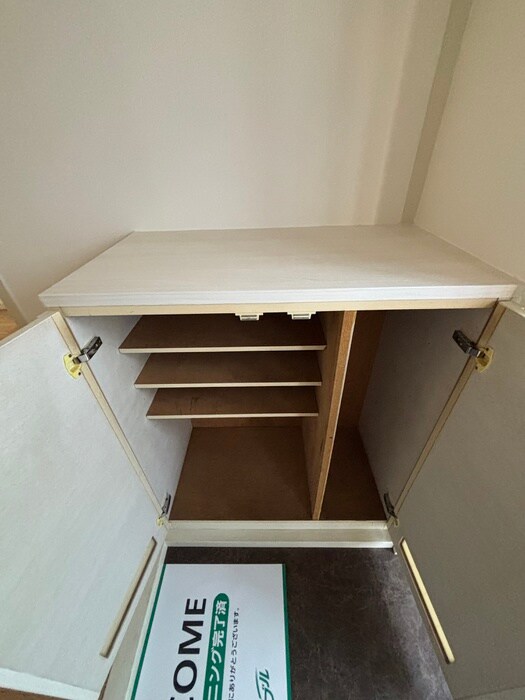 物件内観写真18　(靴箱)