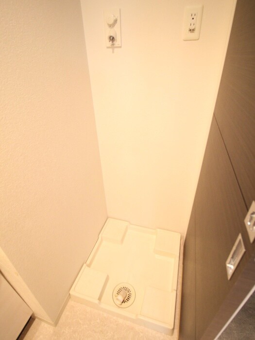 物件内観写真9　(洗濯機置場)